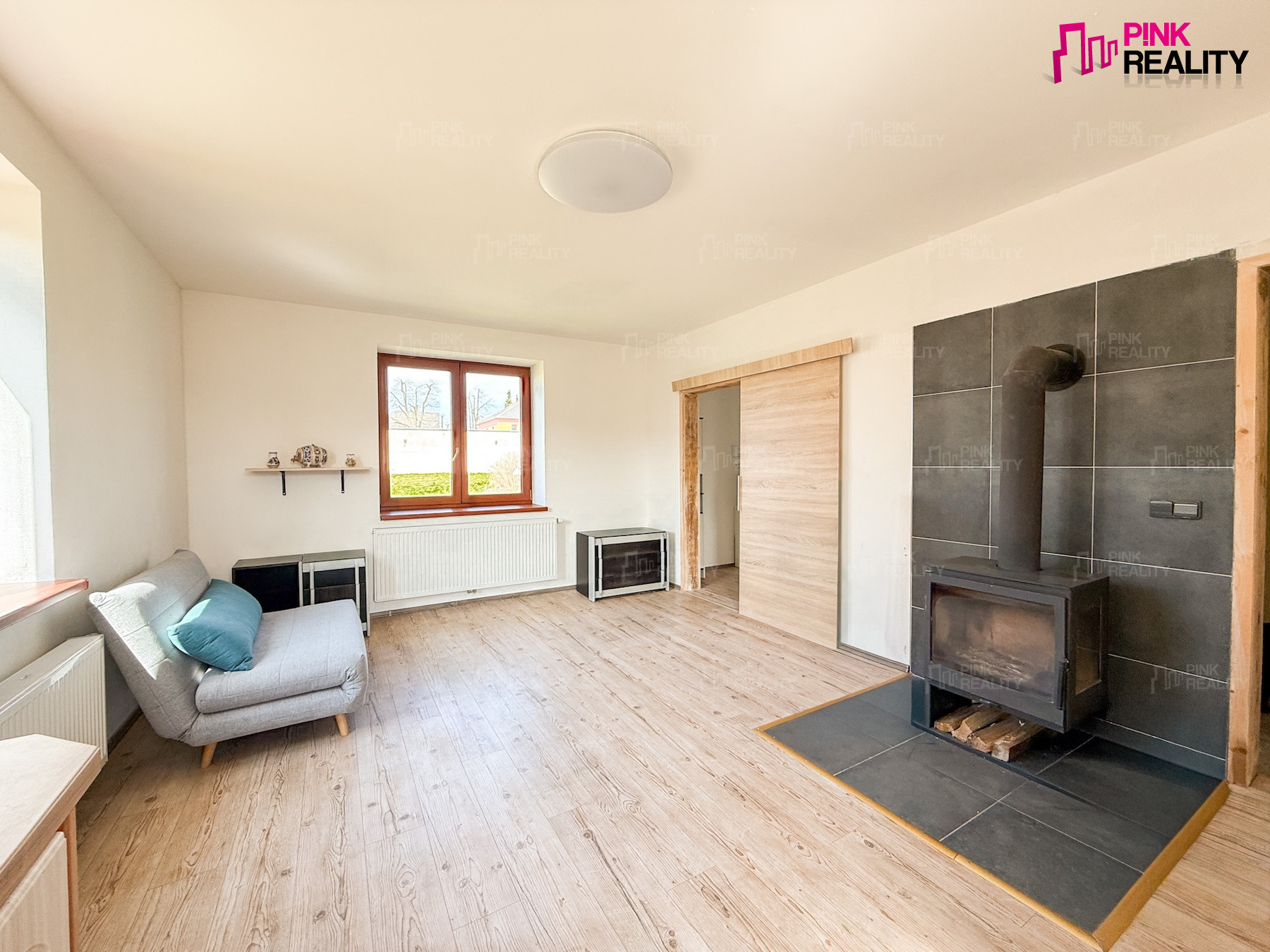 Pronájem rodinného domu 2+kk se zahradou, Solnice