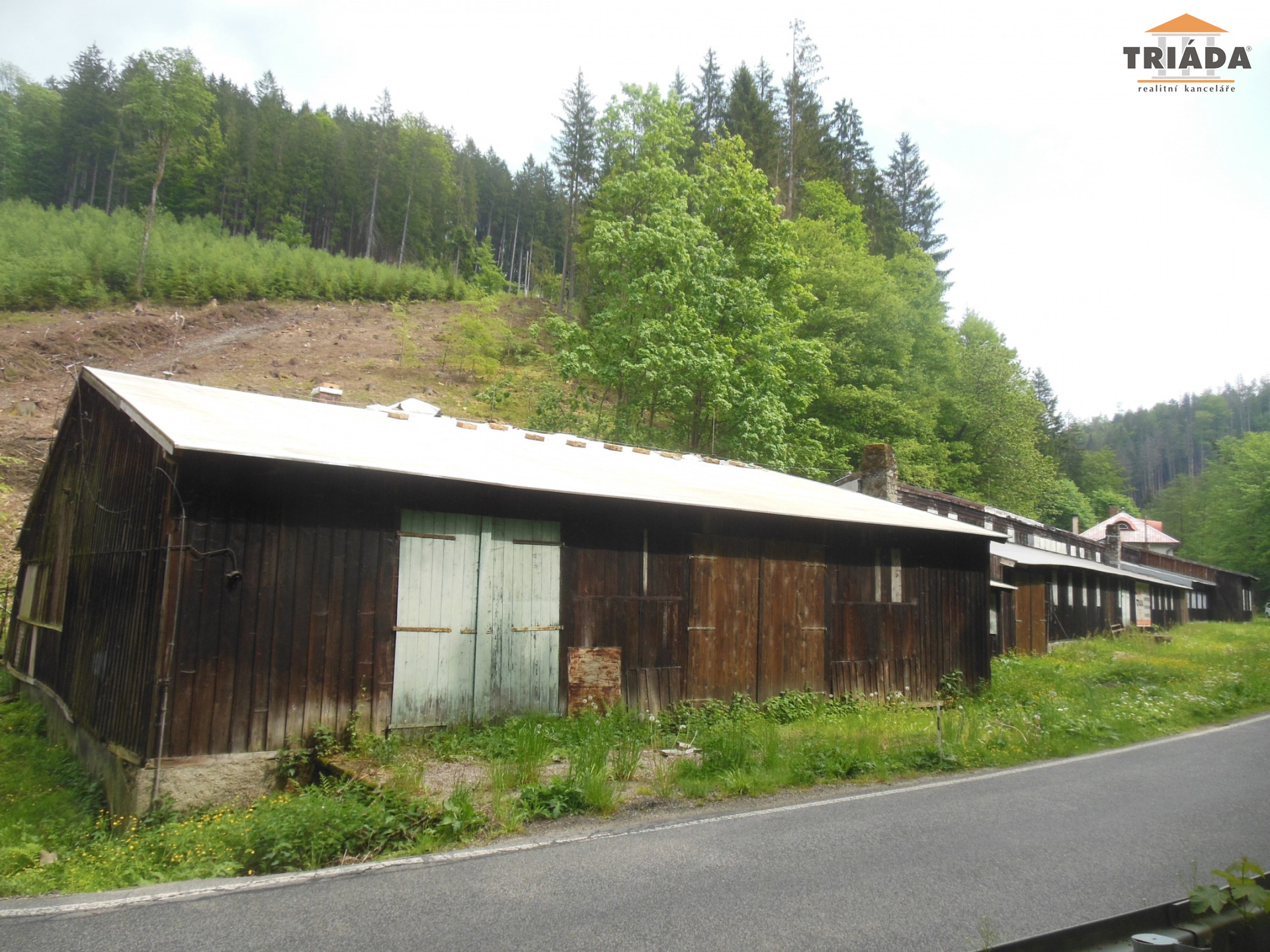 Prodej haly na Podbozkově