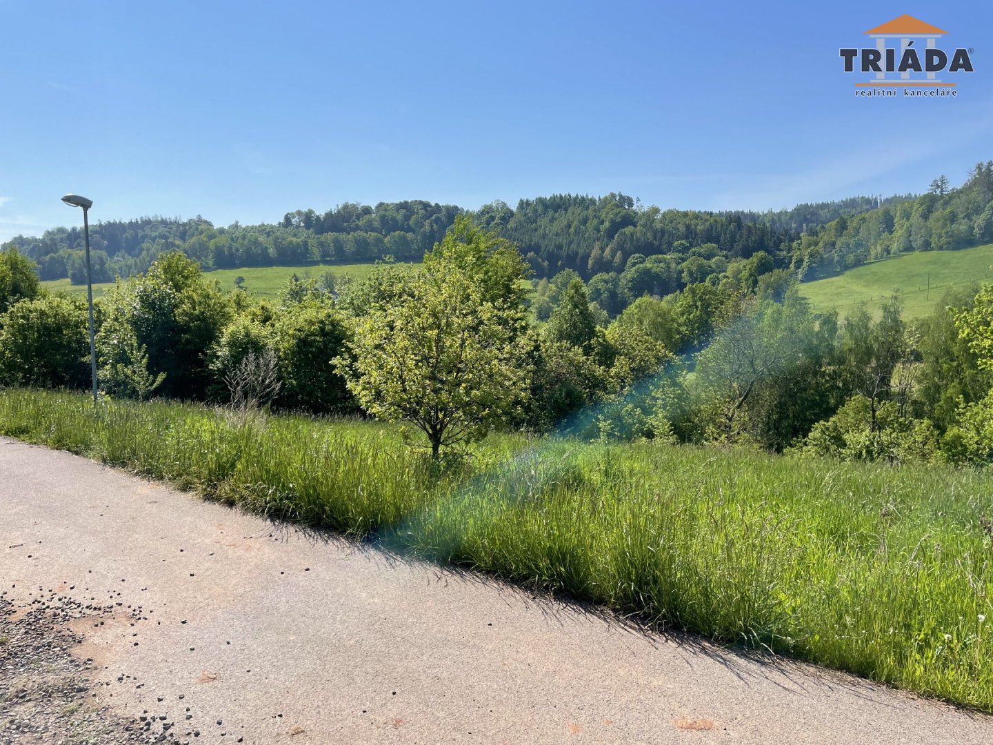 Prodej pozemků s krásným výhledem na stavbu RD v Nedvězí u Semil