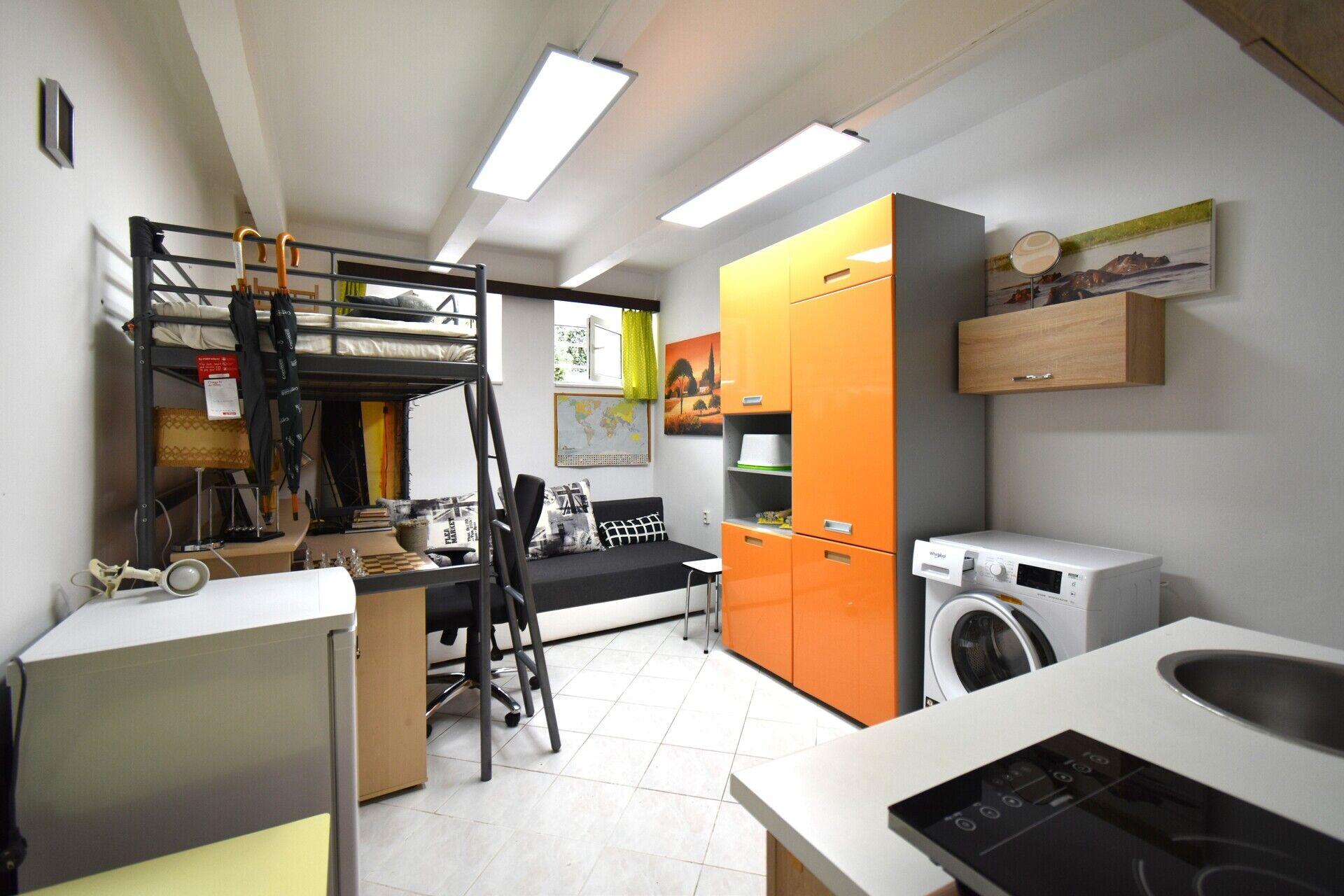 Nabídka pronájmu prostor 17 m2