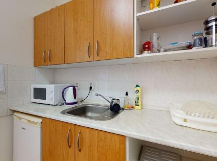 Pronájem kanceláře, 634 m²