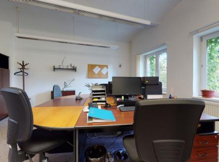 Pronájem kanceláře, 634 m²