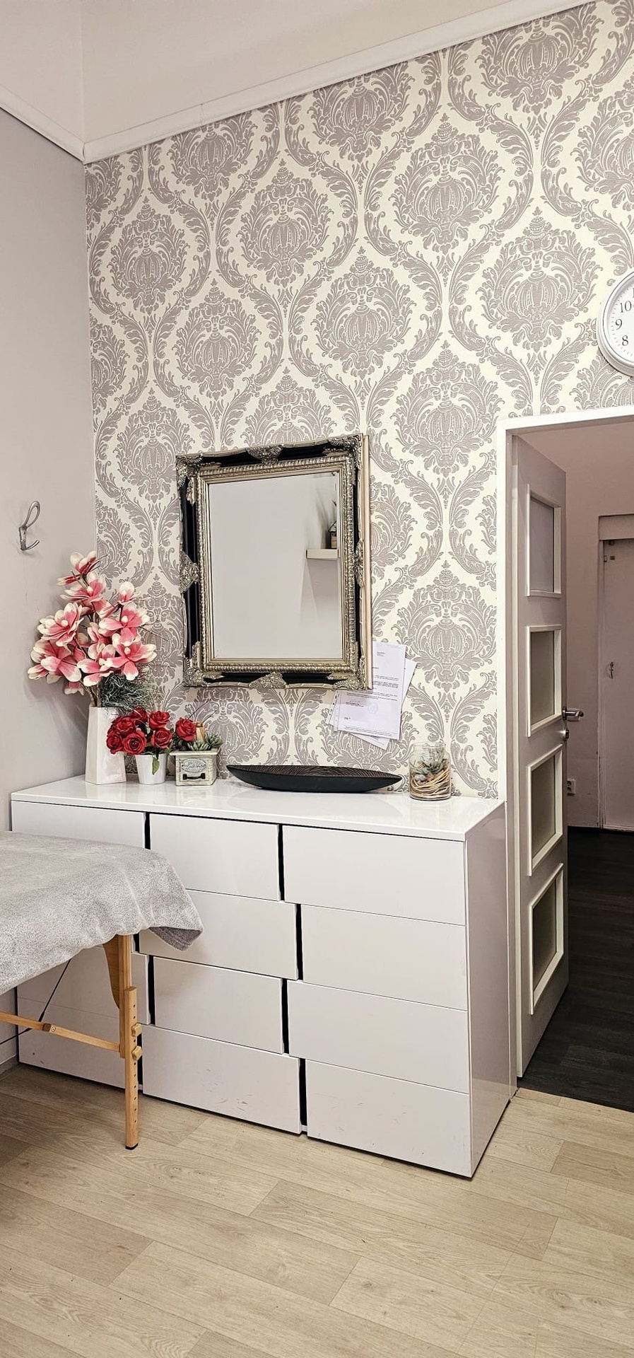 b1614854-dfd5-4ddf-a93e-f5c4b54e18f4