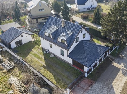 Prodej dvougeneračního rodinného domu, Praha - Kyje