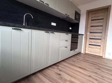 Pronájem bytu, 3+kk, 70 m²