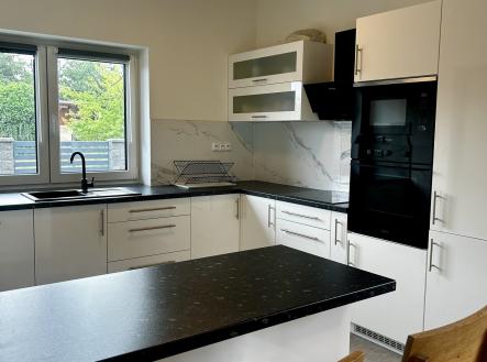 Pronájem domu/vily, 140 m²