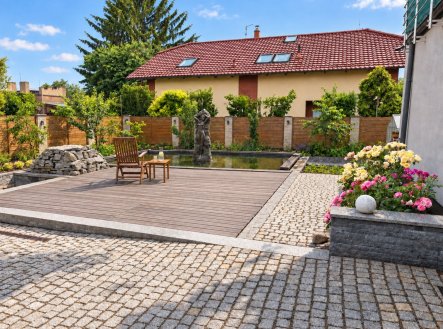 Pronájem atypického mezonetového bytu 3+1, 120 m², Praha 4 – Libuš