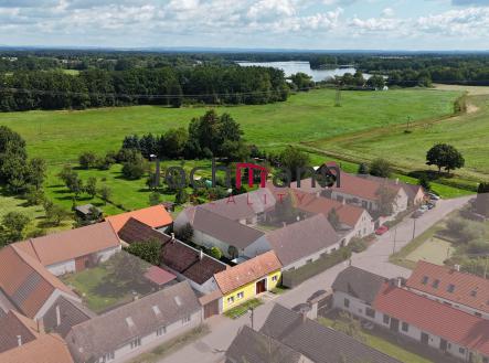 Prodej - dům/vila, 587 m²