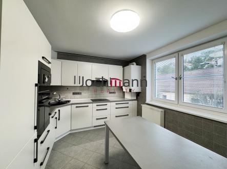 Pronájem bytu, 3+1, 90 m²