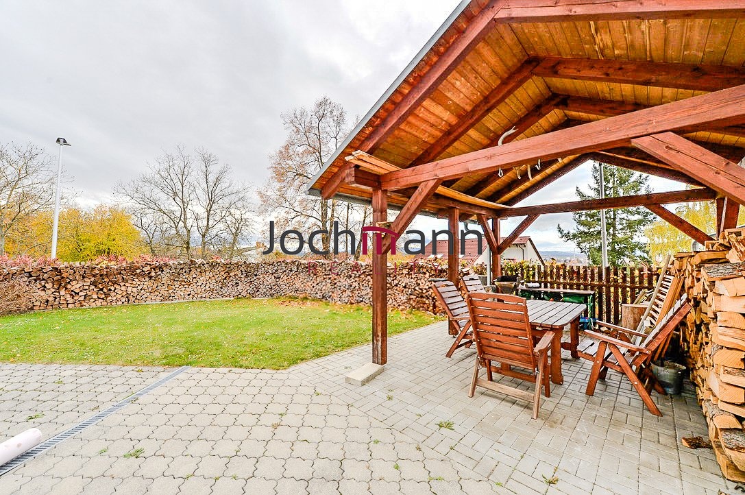 04DE1065-2F85-4FF8-B267-B9ED8ED1435E_1_105_c