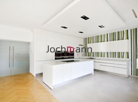 Pronájem domu/vily, 300 m²