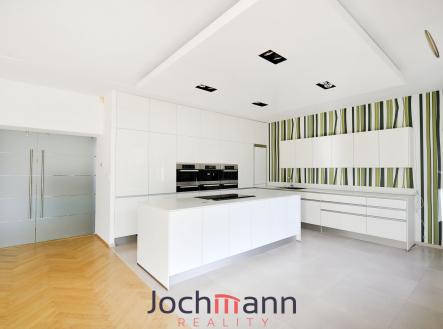 Pronájem domu/vily, 300 m²