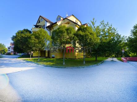 Pronájem bytu, 2+kk, 71 m²