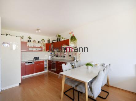 Pronájem bytu, 2+kk, 71 m²