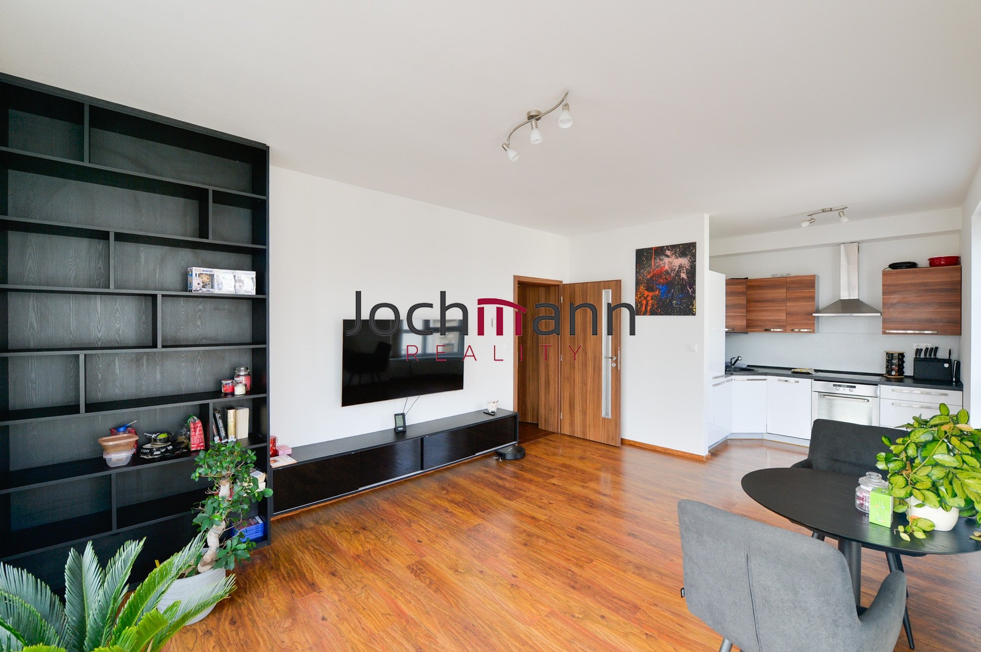 88444215-A480-403F-AFA0-CB4284FBBDFA