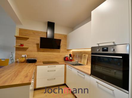 Pronájem bytu, 3+kk, 94 m²
