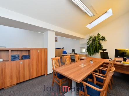 Pronájem kanceláře, 57 m²