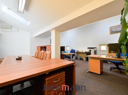 Pronájem kanceláře, 57 m²
