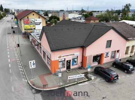 Pronájem obchodní prostory, 358 m²