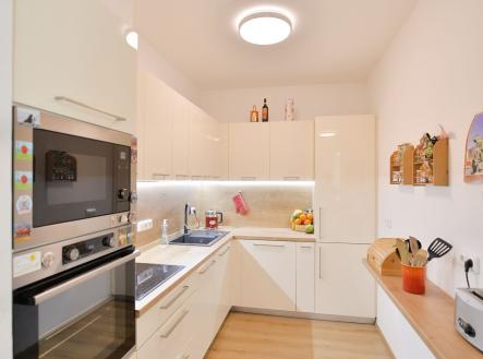 Pronájem bytu, 4+kk, 96 m²