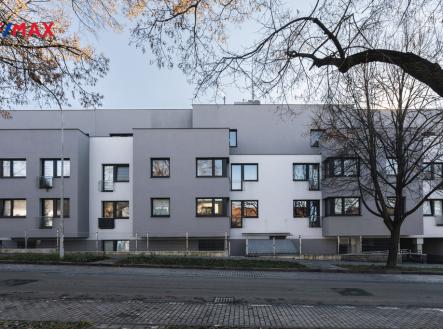 Pronájem bytu, 1+kk, 32 m²