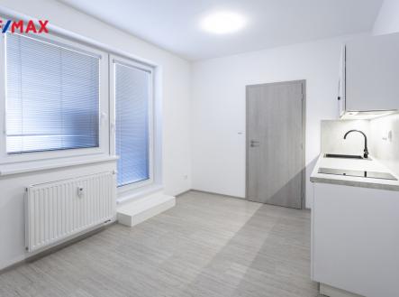 Pronájem bytu, 1+kk, 32 m²