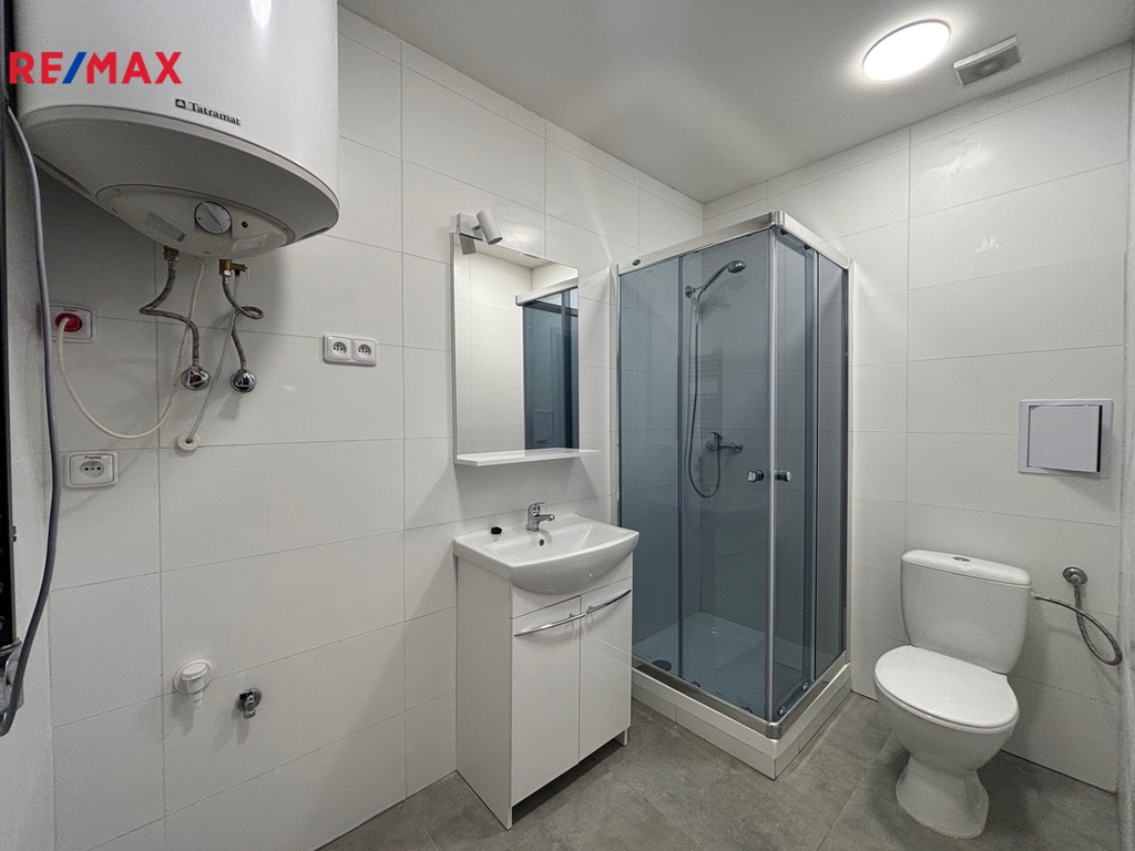 Pronájem bytu 2+kk, 42 m2, Brno