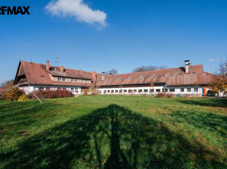 Pronájem skladovací prostor, 3 000 m²