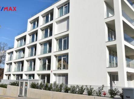 Pronájem bytu, 1+kk, 37 m²