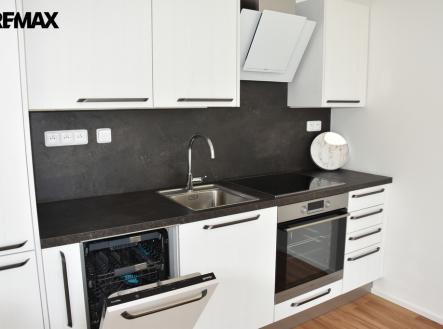 Pronájem bytu, 1+kk, 37 m²