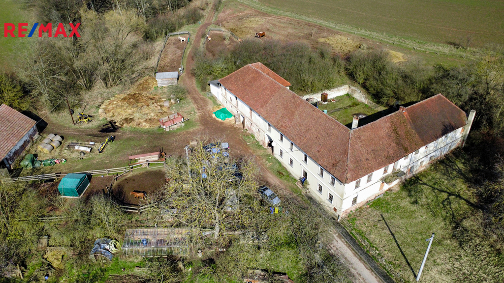 Usedlost Hluboké Dvory