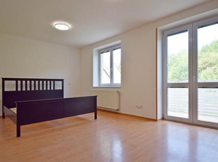 Pronájem - dům/vila, 160 m²