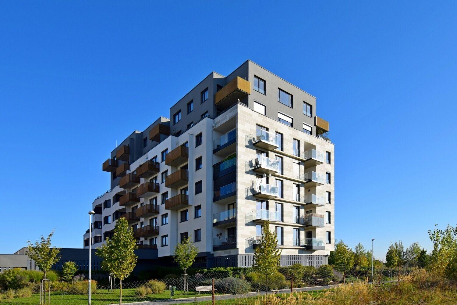Moderní 2+kk s balkonem 59 m2 a garáží v novostavbě, Praha 10