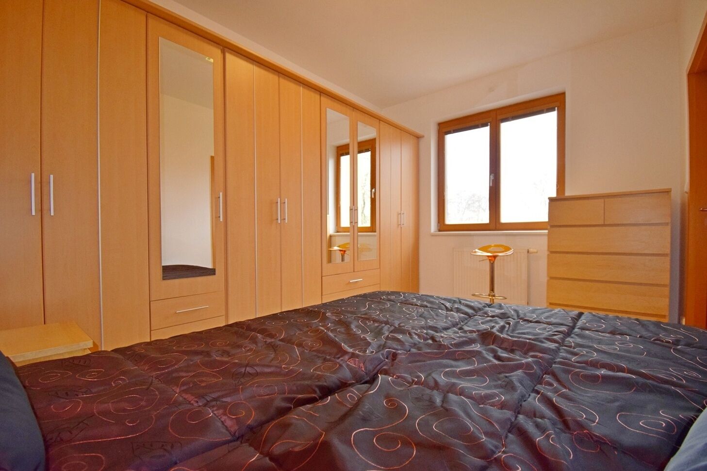 Kompletně zařízený 3+kk s balkonem a garážovým stáním v novostavbě Praze 9 Vysočany