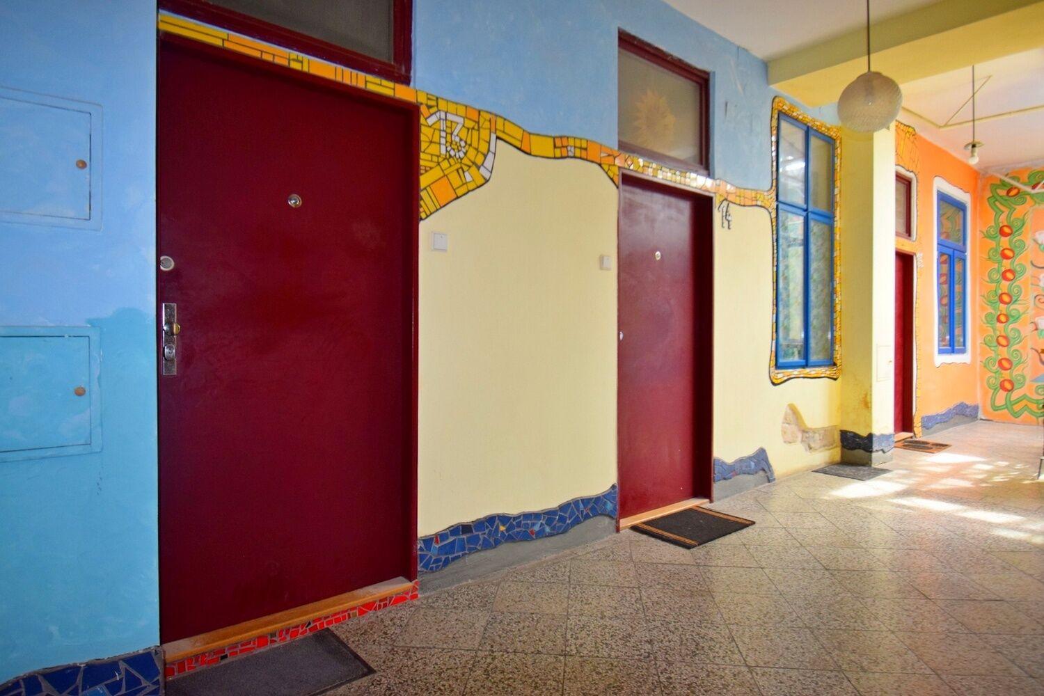 Nezařízený 1+kk, 38 m2 u metra Anděl, Praha 5 - Smíchov