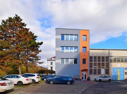 Pronájem kanceláře, 66 m²