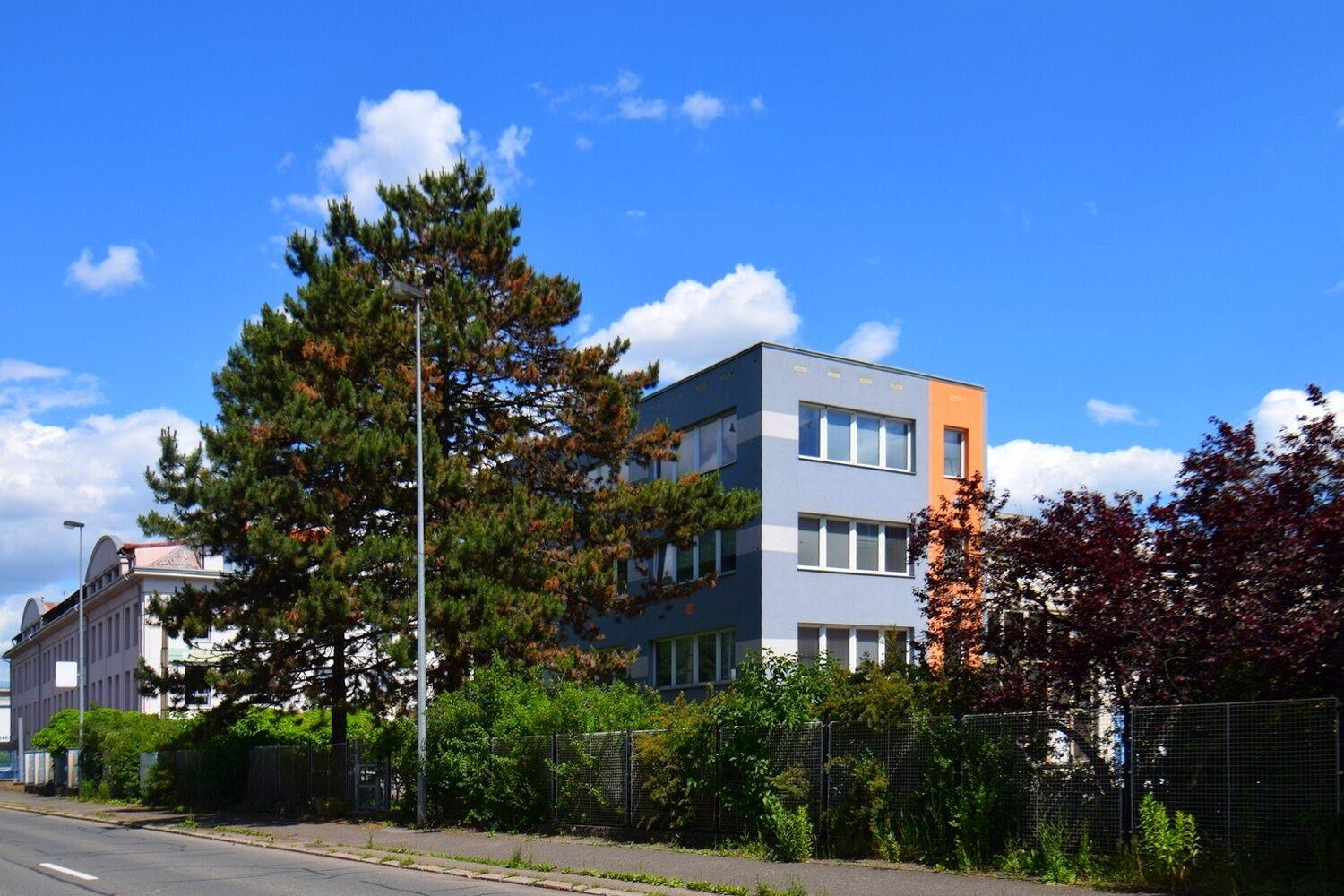 Pronájem dvou kanceláří 66 m² v Radotíně, Praha 5