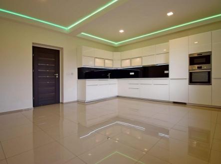 Pronájem bytu, 4+kk, 107 m²