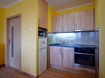 Pronájem bytu, 1+kk, 27 m²