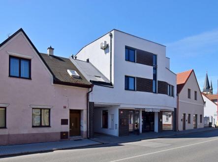 Pronájem obchodní prostor