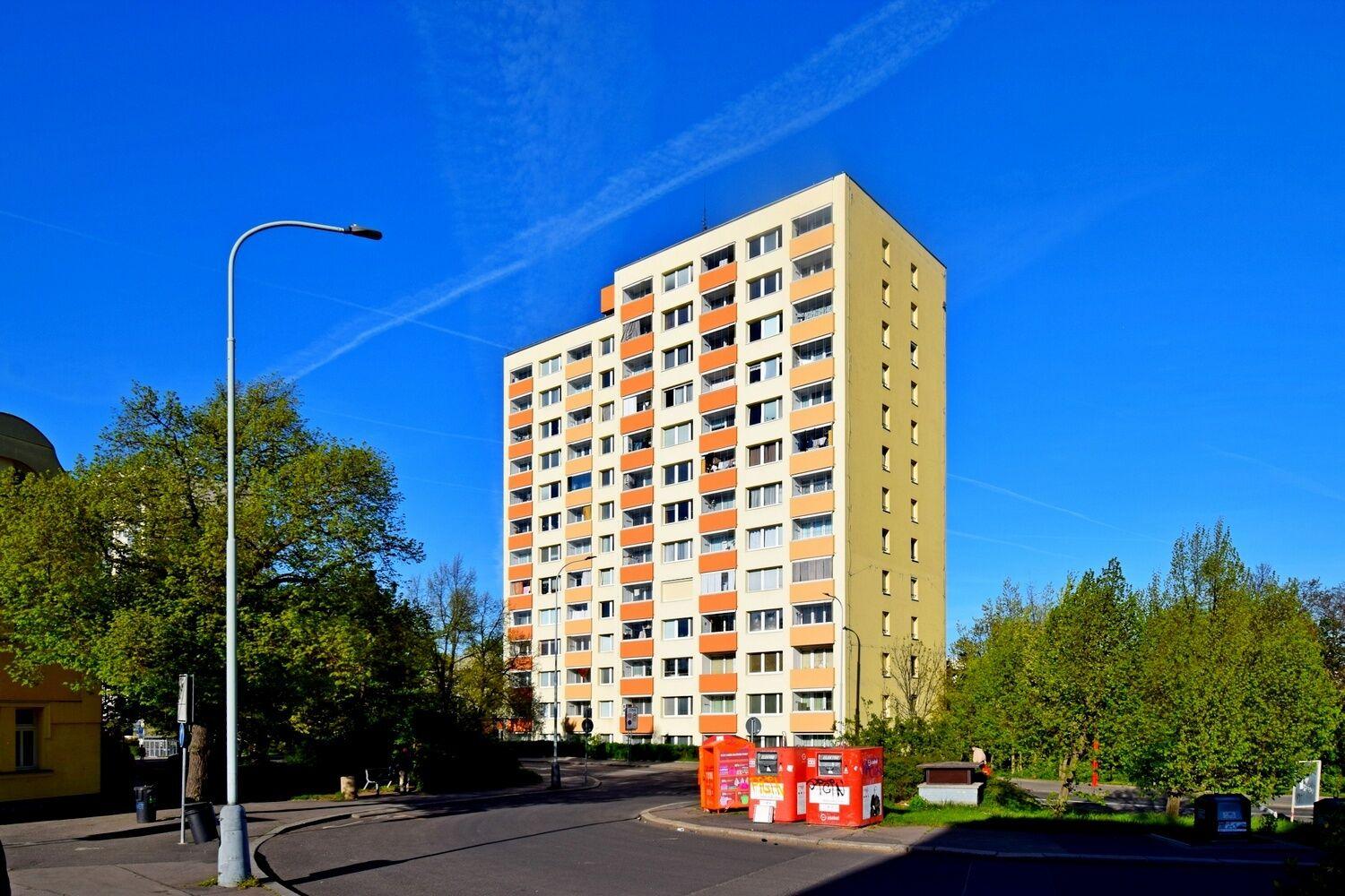 Kompletně zařízený 1+kk u metra, Praha 6 Vokovice