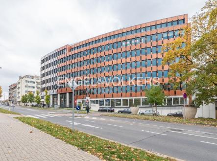 Pronájem kanceláře, 208 m²