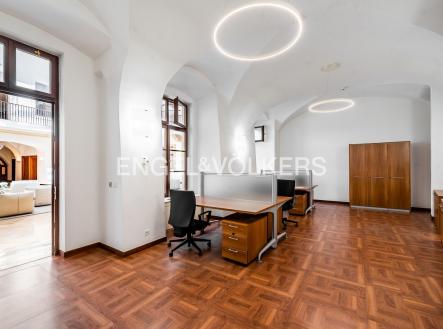 Pronájem kanceláře, 51 m²