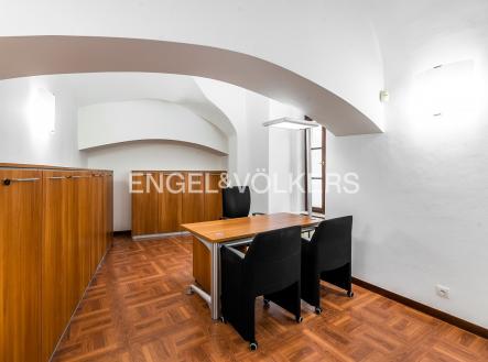 Pronájem kanceláře, 51 m²