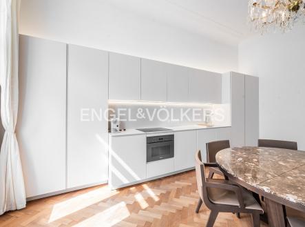 Pronájem bytu, 4+kk, 120 m²