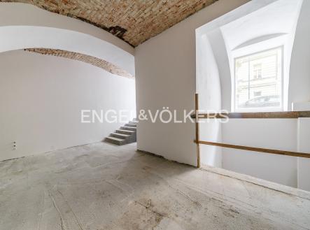 Pronájem obchodní prostor, 66 m²