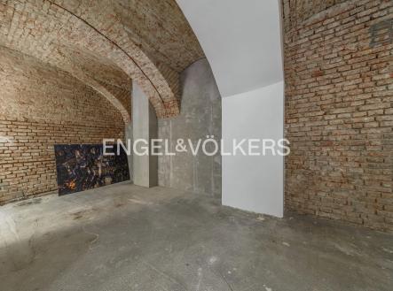 Pronájem obchodní prostor, 66 m²