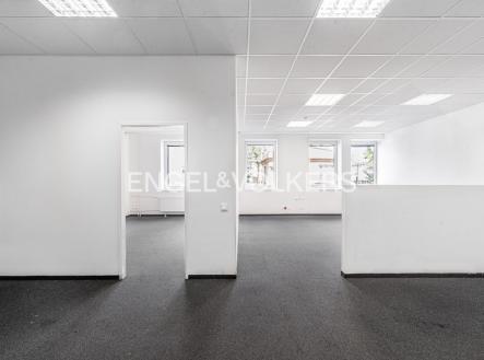 Pronájem kanceláře, 70 m²