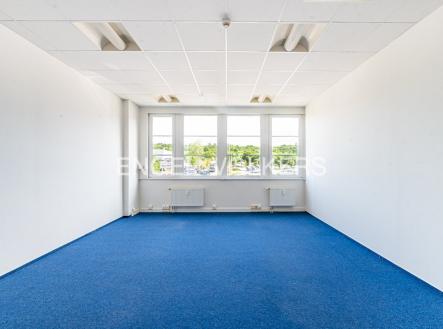 Pronájem kanceláře, 454 m²