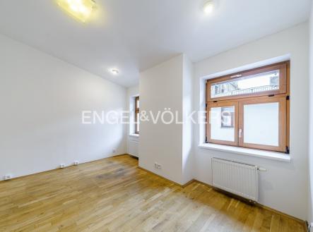 Pronájem - kanceláře, 92 m² obrázek